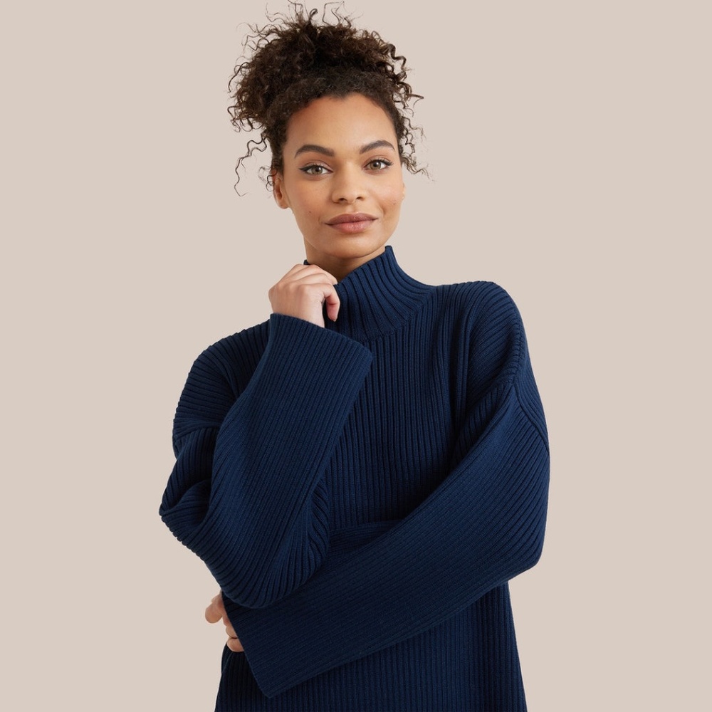 Modern Citizen Navy Turtleneck Medium/Large